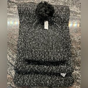 Gap 2PC Hat & Scarf Set